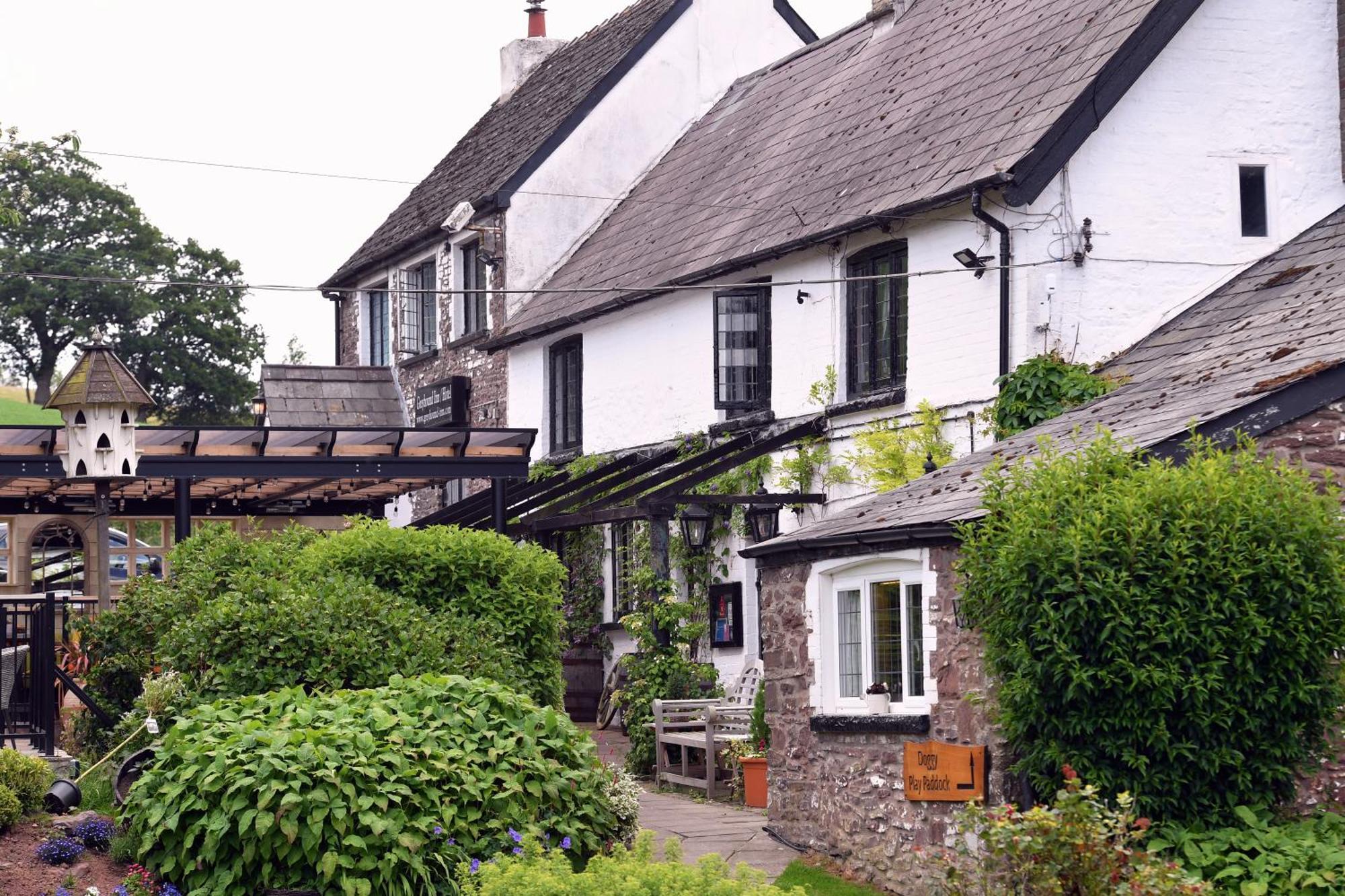 The Greyhound Inn And Hotel Usk Exteriér fotografie